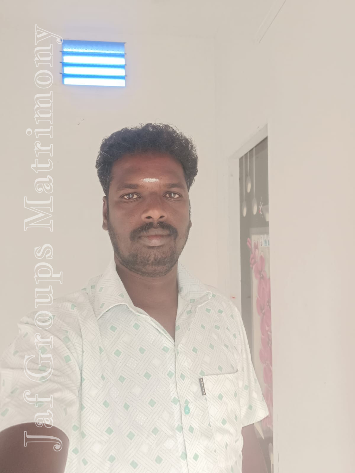 member-img